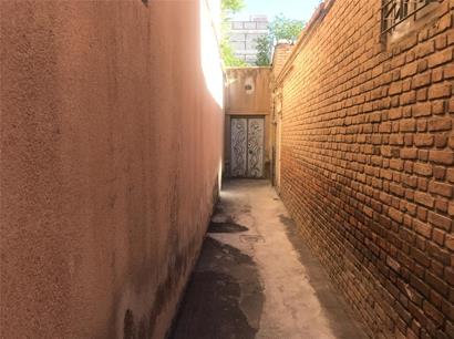 اجاره نشین خانه آقای سحابی (نویسنده: علی محمودی)